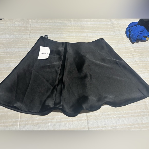 Forever 21 Elegant Black A-Line Skirt - Picture 2 of 2